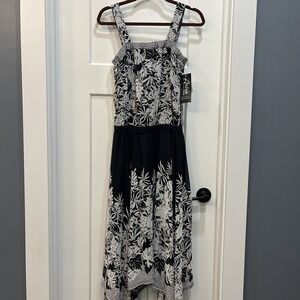 Artex Fashions Women's SleevelessDress Black White Midi Leaf Pattern Sz Small